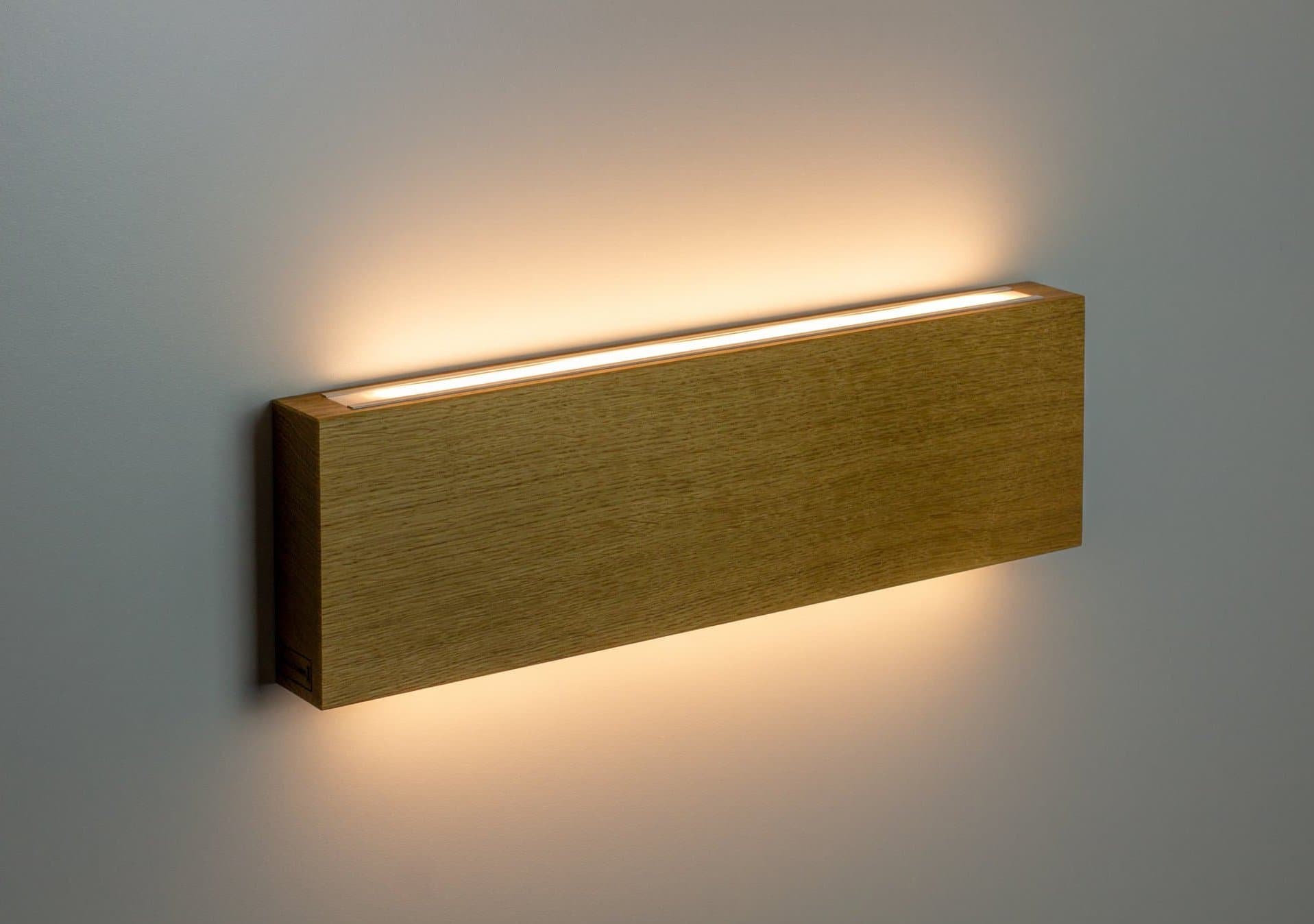 Holzlicht Wandleuchte mit warmem Licht